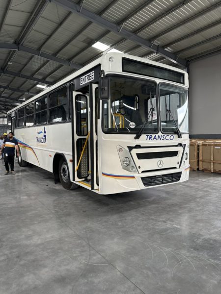 RDC : 25 bus Mercedes seront désormais montés chaque mois à Kinshasa
