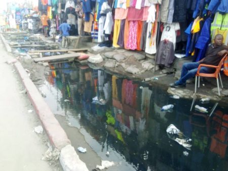 Kinshasa : Ngobila et Mulumba se disputent, l’ex-Huileries prend l’eau en pleine saison sèche