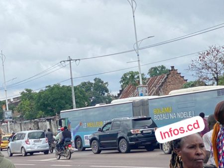 Kinshasa : des lignes de bus gratuites pour la campagne de Félix Tshisekedi