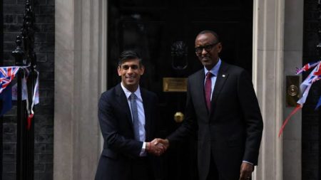 Immigration : le projet de loi sur l’expulsion des migrants vers le Rwanda adopté au Royaume-Uni