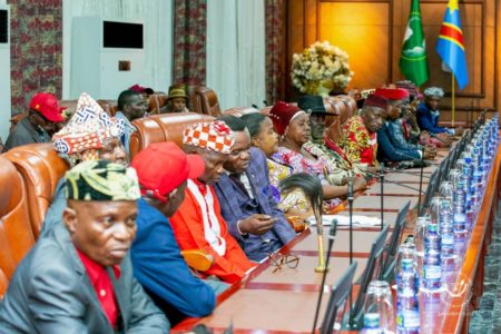 Kinshasa: Félix Tshisekedi échange avec les chefs coutumiers Téké et Yaka