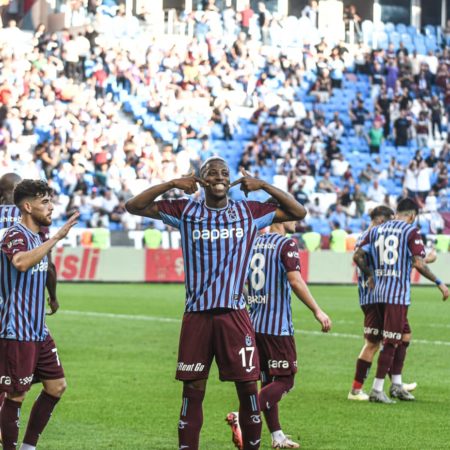 Foot : Simon Banza signe un doublé et offre à Trabzonspor sa première victoire en championnat turc