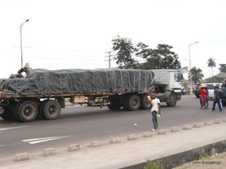 Kinshasa : des véhicules de grands tonnages interdits de circuler pendant des heures de pointe