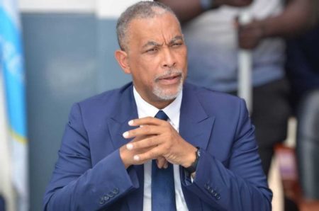 Révision constitutionnelle : une « démarche suicidaire » pour se maintenir au pouvoir selon Olivier Kamitatu