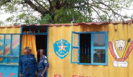 Kinshasa : la VSV exige la libération d’une femme et de son nourrisson détenus illégalement