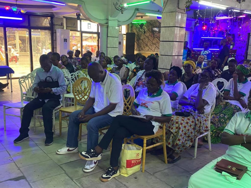 Kinshasa : à Makala, la VSV sensibilise sur le droit à l’environnement