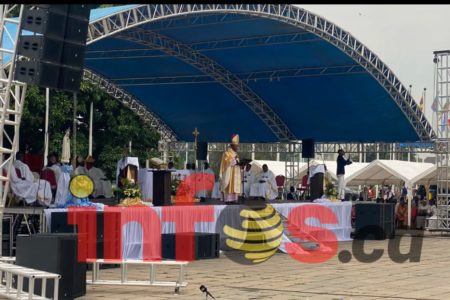 Fridolin Ambongo : « Toute autre initiative qui se limite aux arrangements entre politiciens est vouée à l’échec »