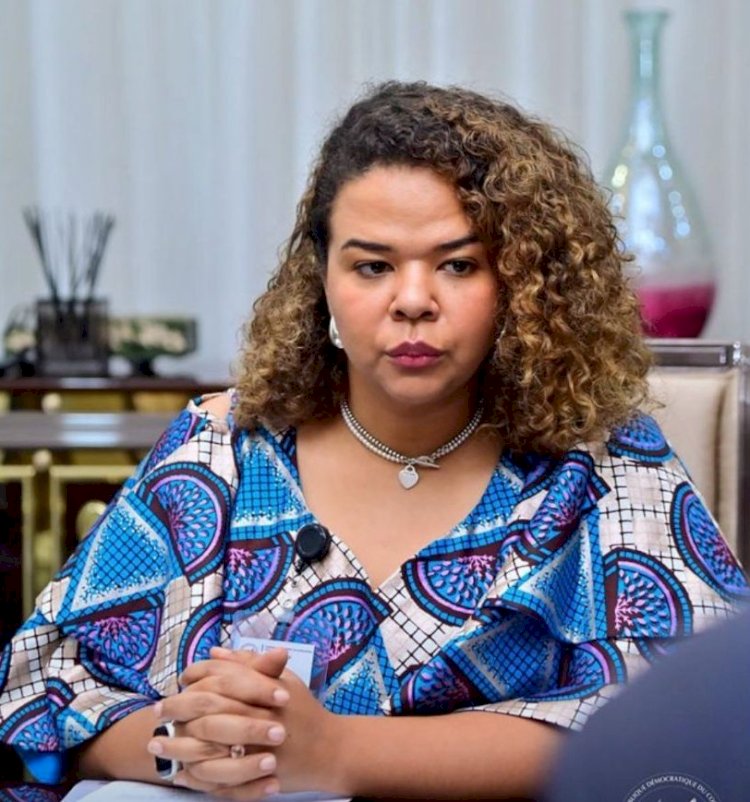 RDC : la ministre Thérèse Kayikwamba annonce des poursuites pour diffamation contre plusieurs médias en ligne