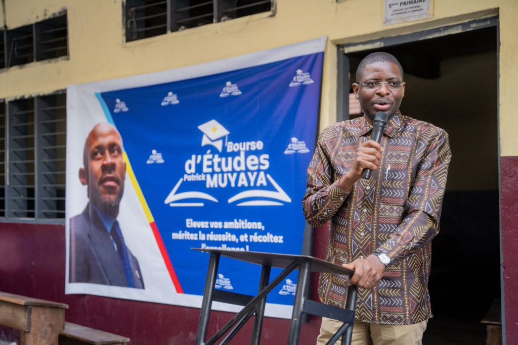 RDC : Patrick Muyaya lance une bourse d’études scolaires