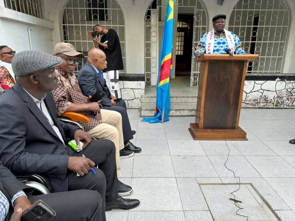 « Une sortie manquée qui a ruiné sa notoriété » : Lisanga Bonganga accuse Joseph Kabila de soutenir la « balkanisation » de la RDC