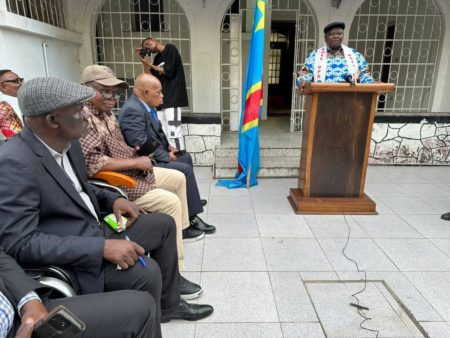 « Une sortie manquée qui a ruiné sa notoriété » : Lisanga Bonganga accuse Joseph Kabila de soutenir la « balkanisation » de la RDC