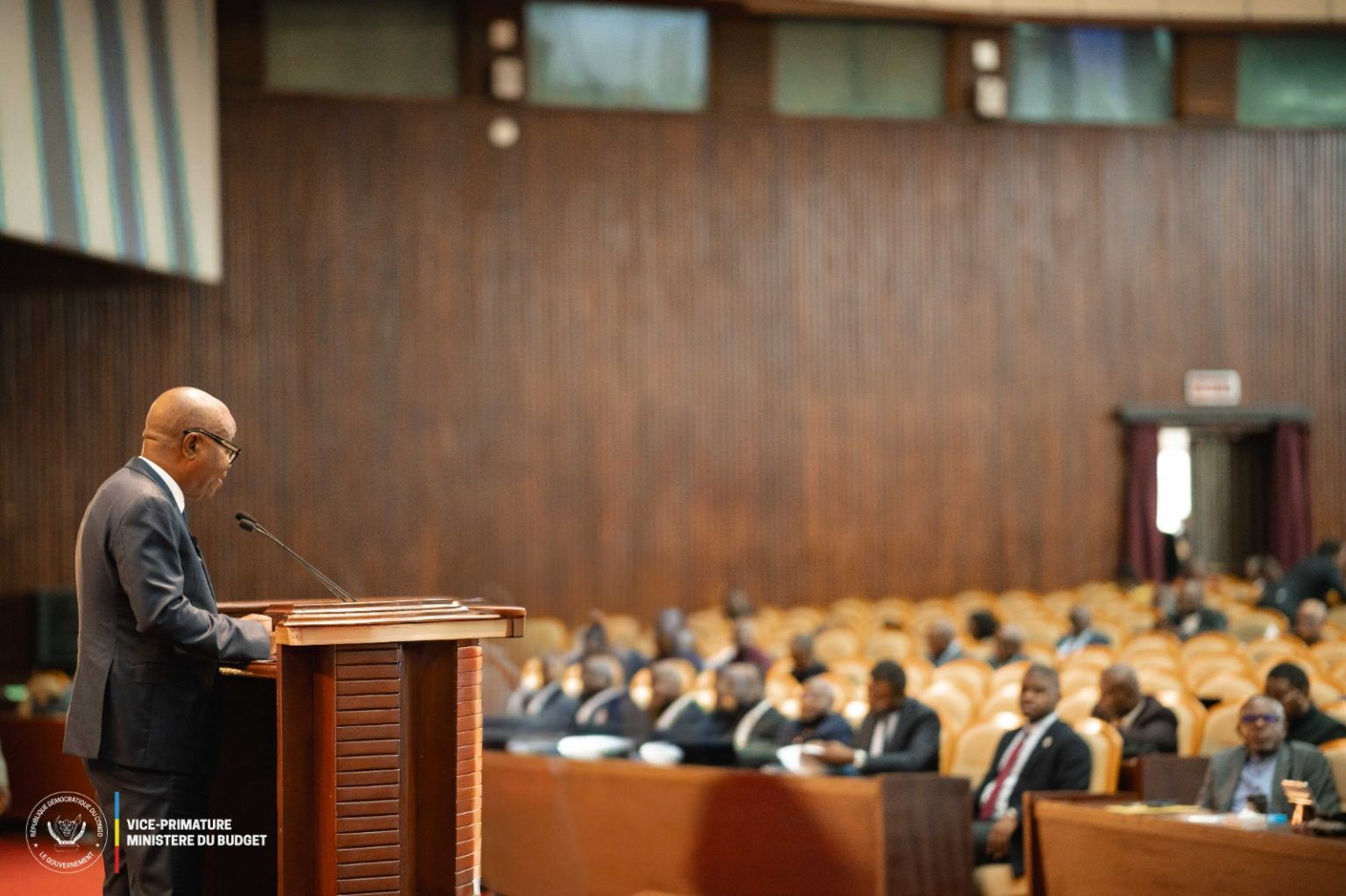 Budget 2026 : Muzito revoit à la hausse les recettes propres de l’État