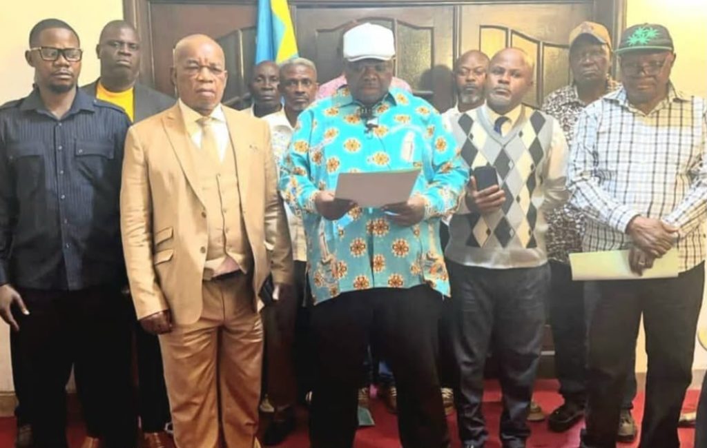 Dialogue : Lisanga Bonganga vent debout contre la participation de l’AFC/M23